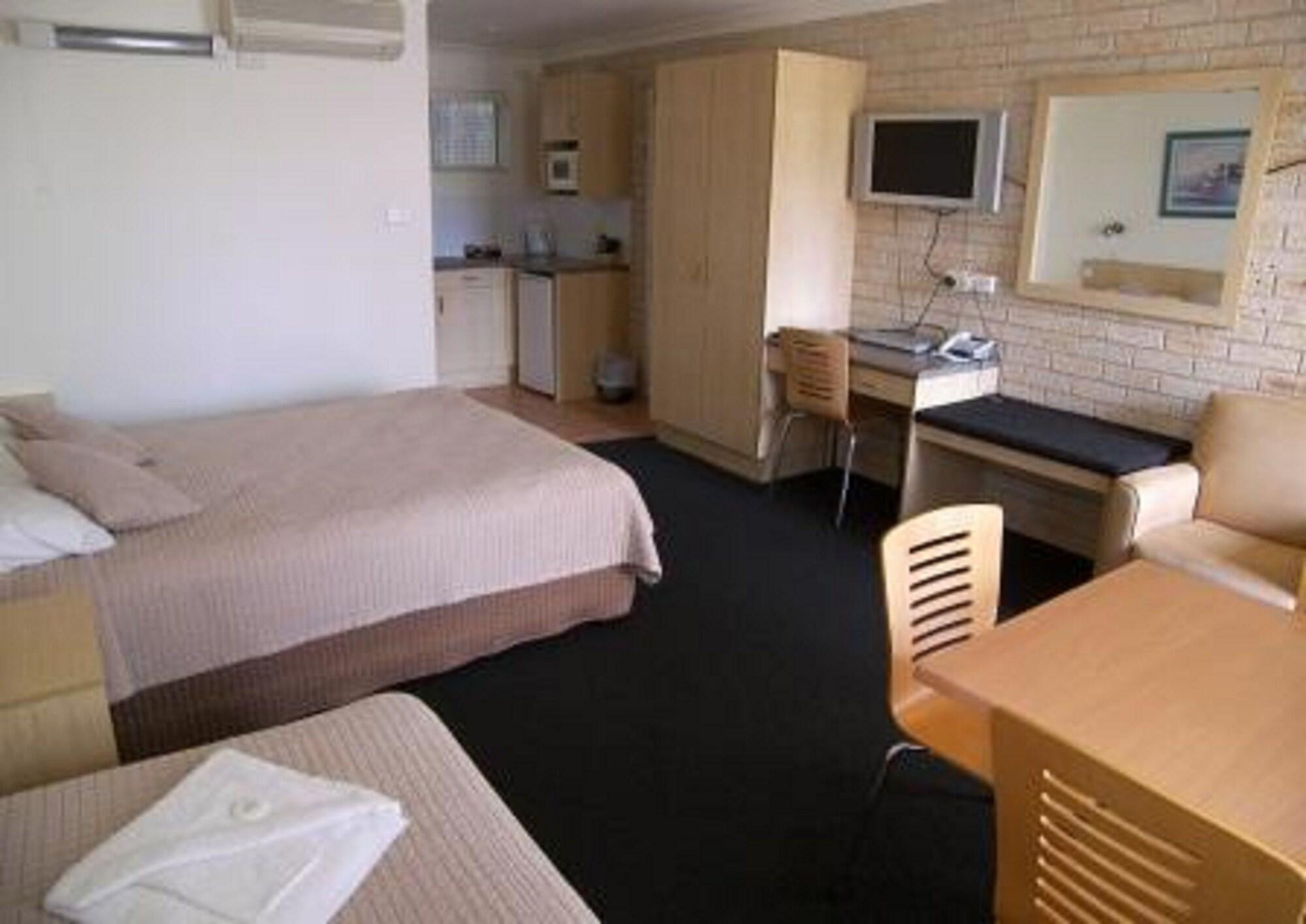แอสตัน ฮิลล์ มอเตอร์ ลอดจ์ Motel พอร์ตแมคควอรี ภายนอก รูปภาพ