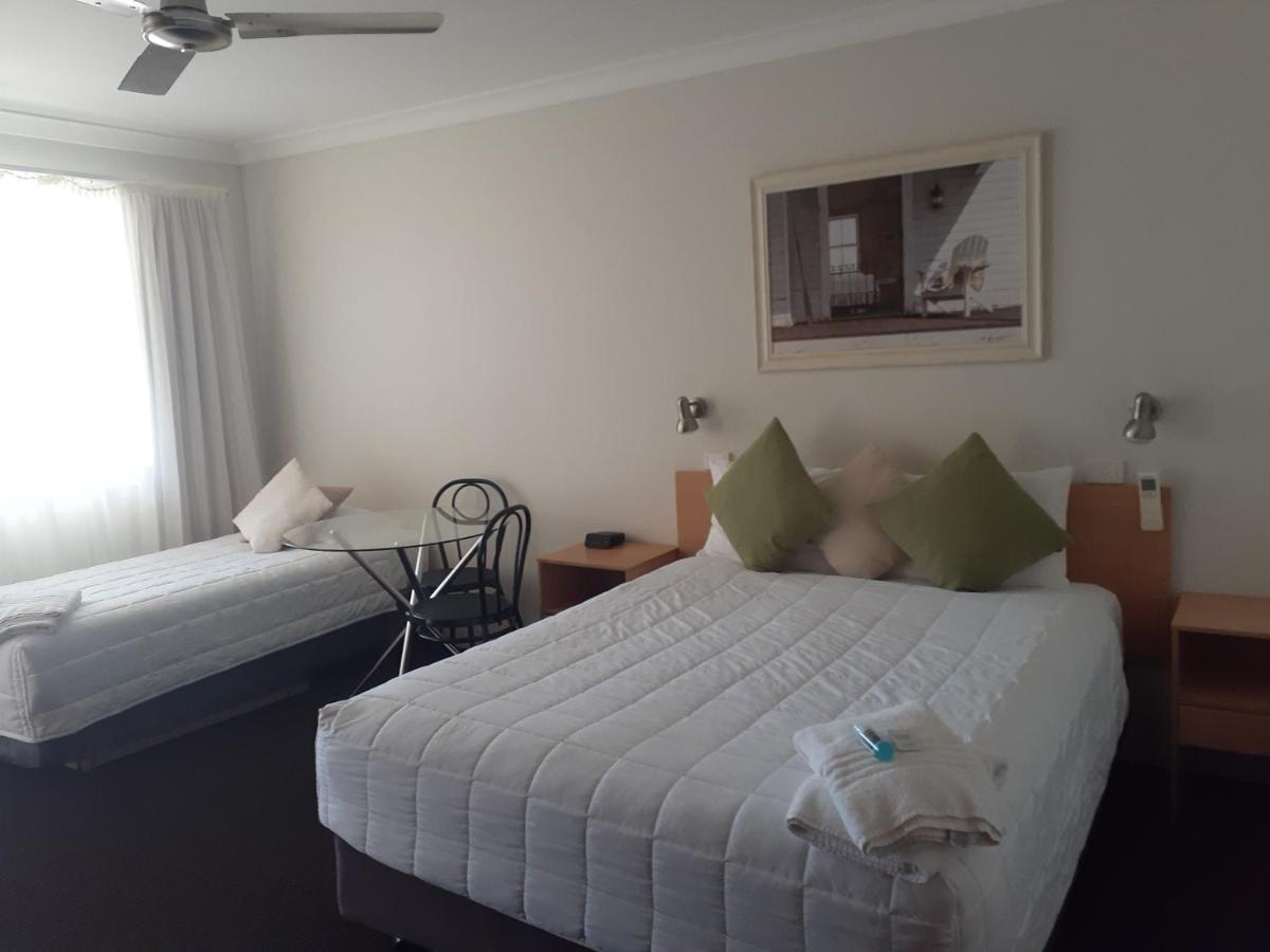 แอสตัน ฮิลล์ มอเตอร์ ลอดจ์ Motel พอร์ตแมคควอรี ภายนอก รูปภาพ