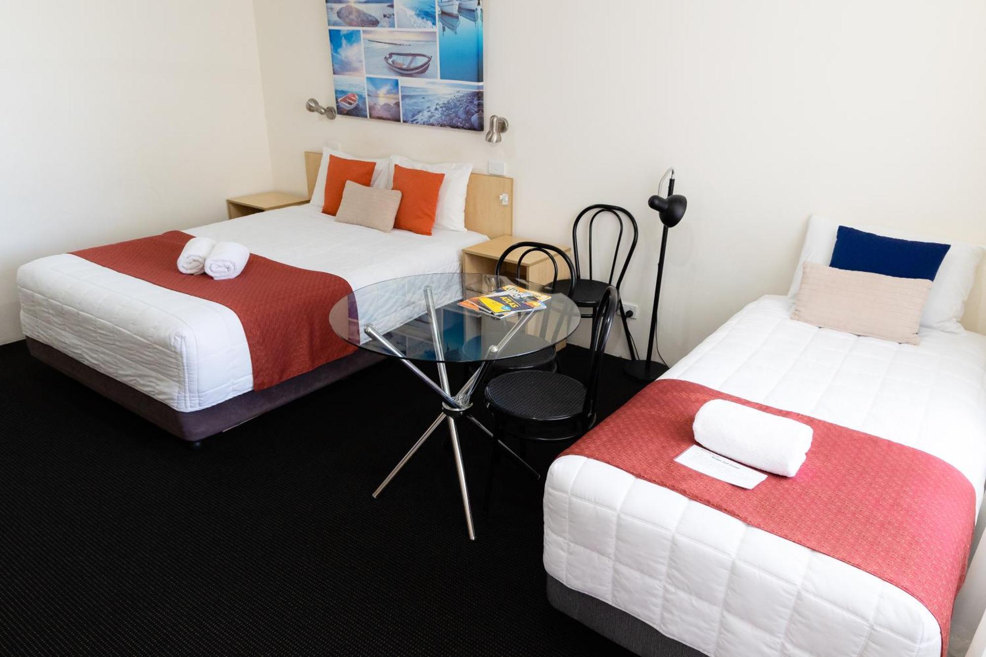 แอสตัน ฮิลล์ มอเตอร์ ลอดจ์ Motel พอร์ตแมคควอรี ภายนอก รูปภาพ